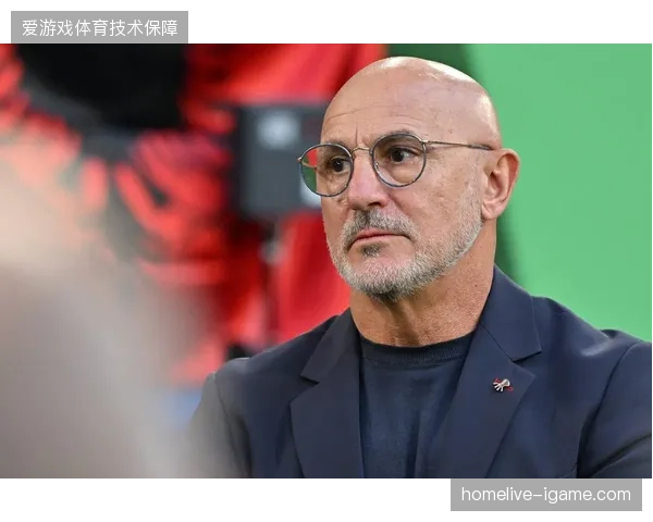 德拉富恩特为考察新人付出代价，承认大规模轮换导致中场失控，球队传控体系的稳定性受到严峻考验