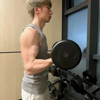 毛英